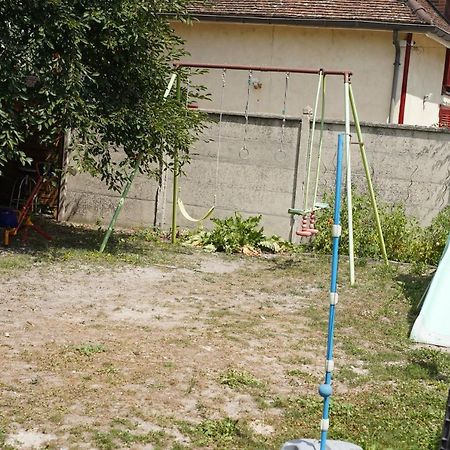 Logement Cosy Avec Stationnement Gratuit Troyes Exteriör bild