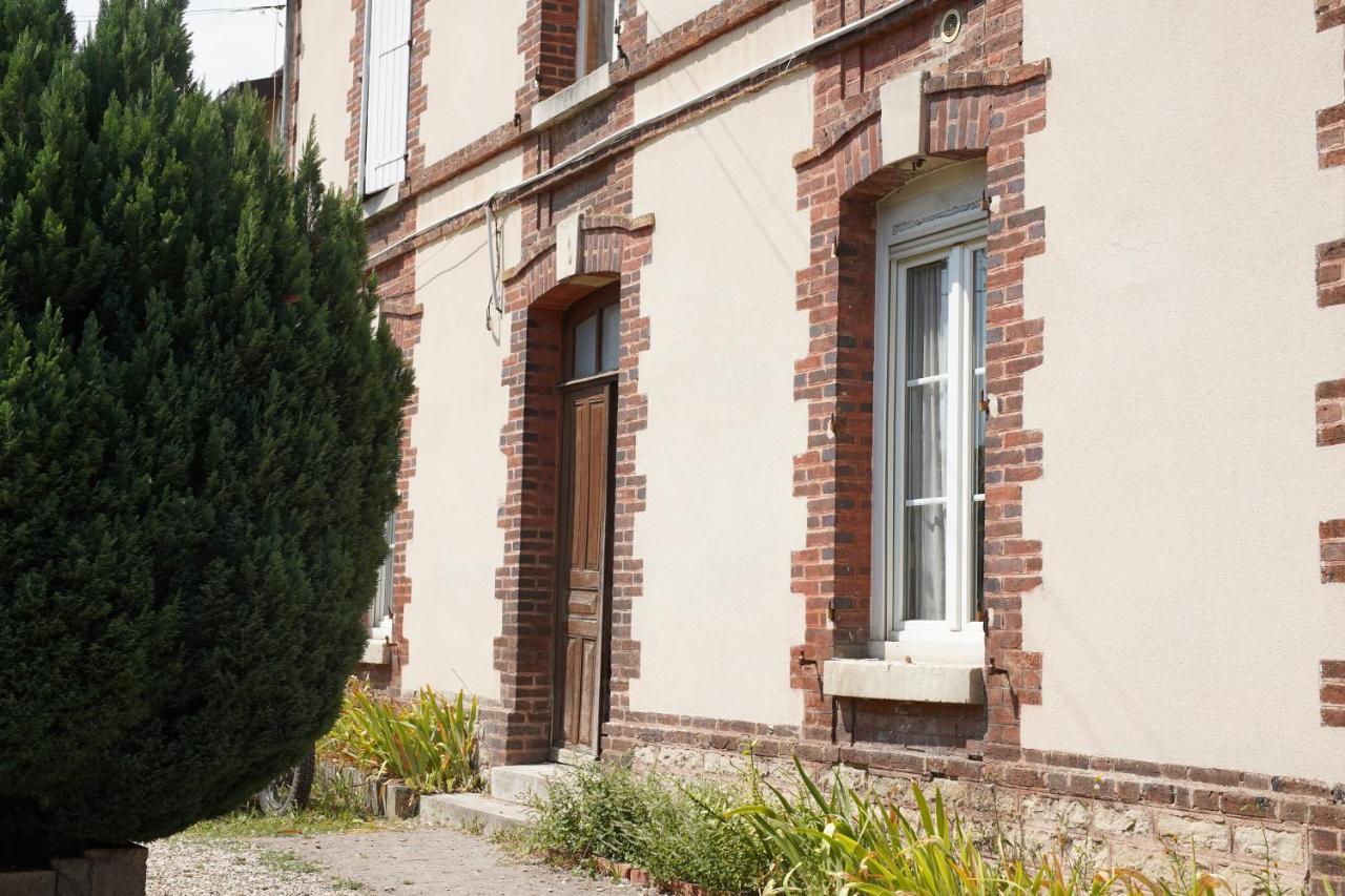 Logement Cosy Avec Stationnement Gratuit Troyes Exteriör bild